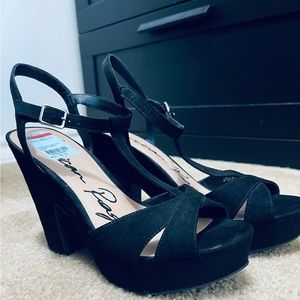 Womens American rag platform sandals